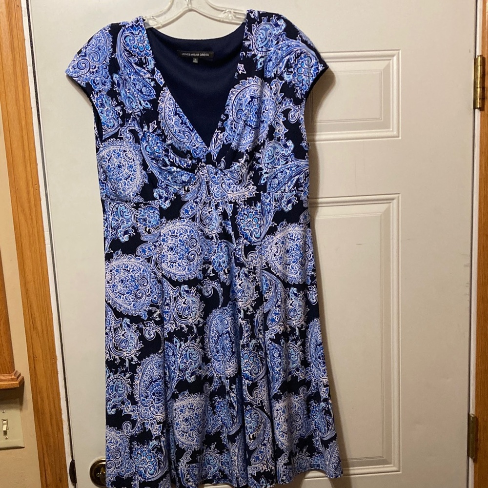 Jones Wear Navy and Light Blue Paisley Midi Dress 16